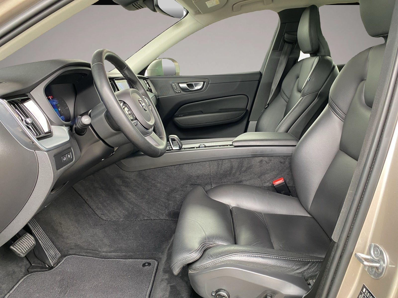 Volvo XC60 (06/2023, )