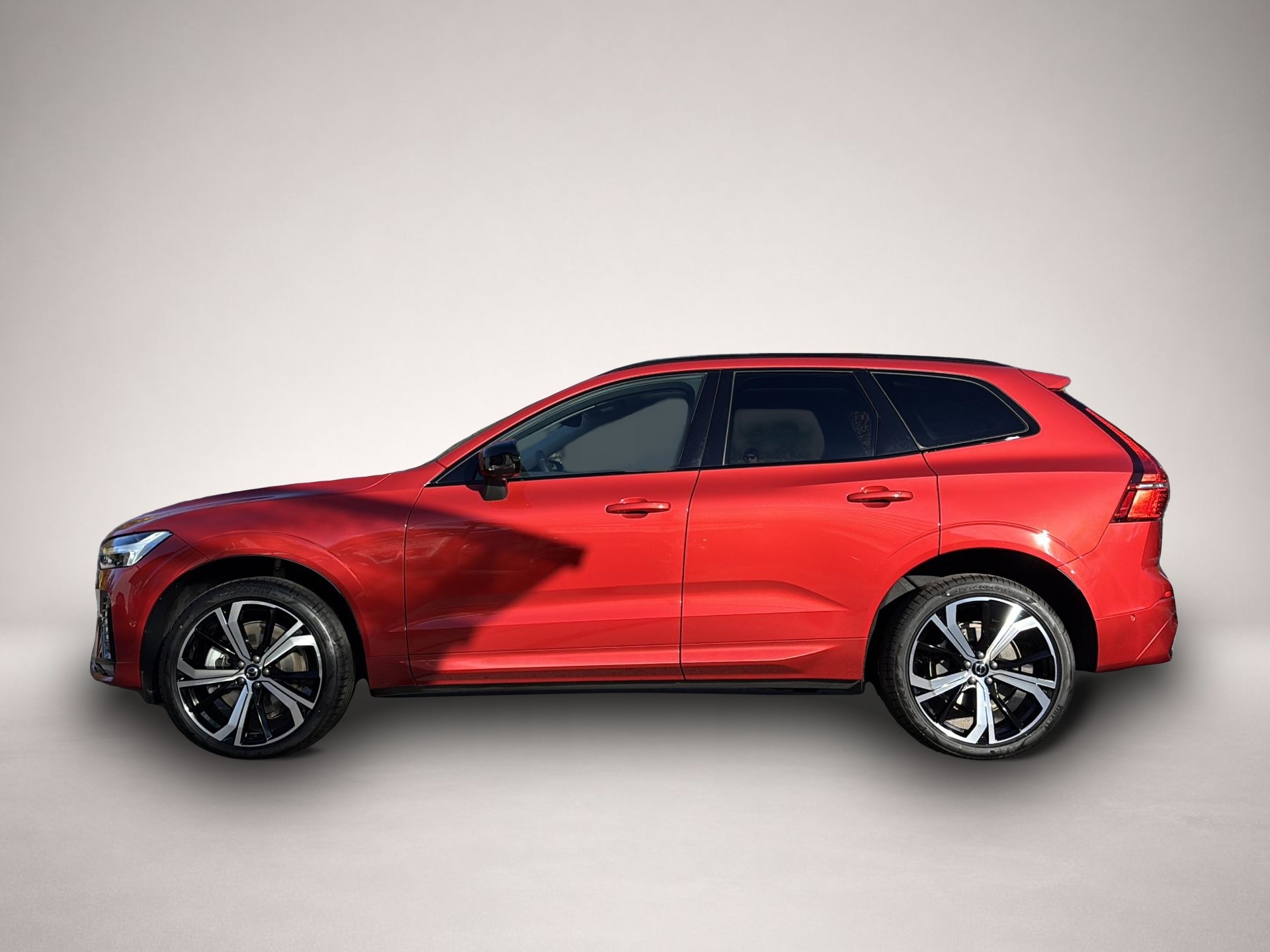 Volvo XC60 (02/2025, Benzin)
