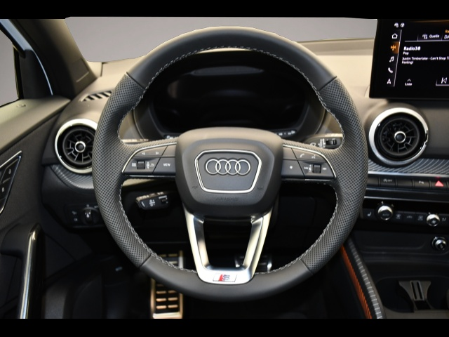 Audi Q2 (03/2025, Benzin)