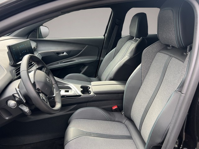 Peugeot 3008 (01/2024, Benzin)