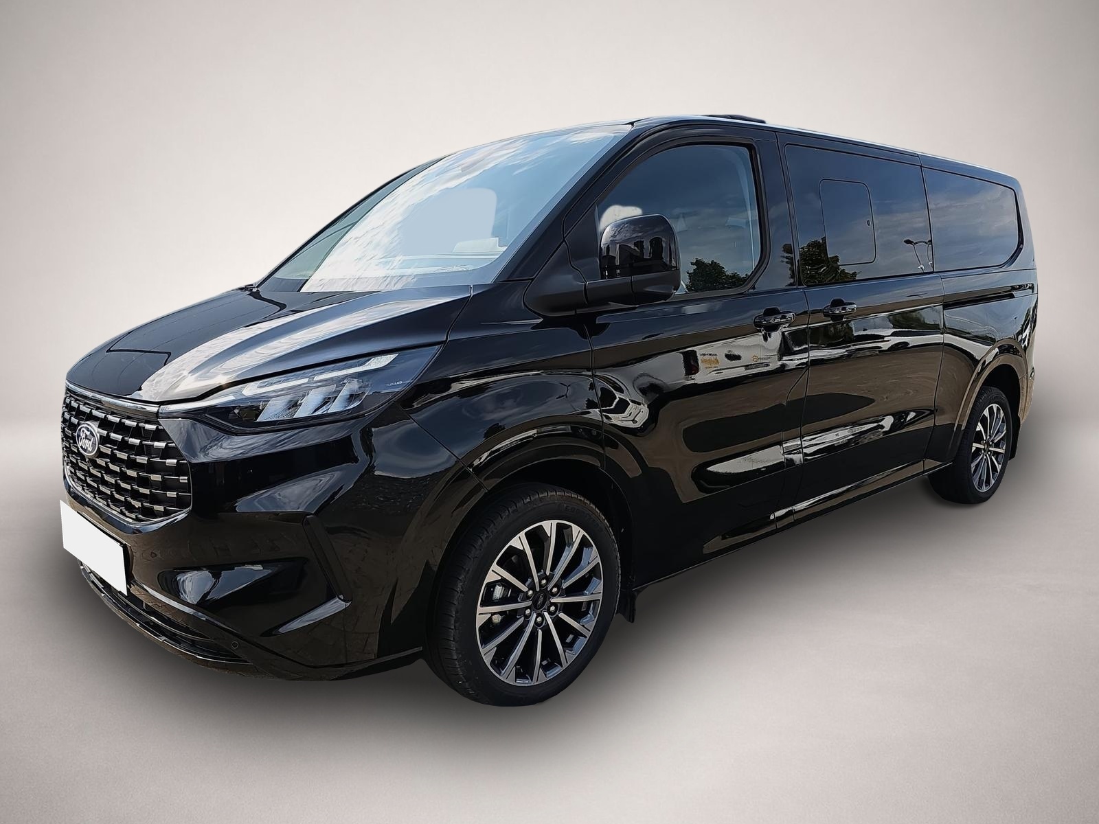Ford Tourneo Custom (02/2026, Diesel)