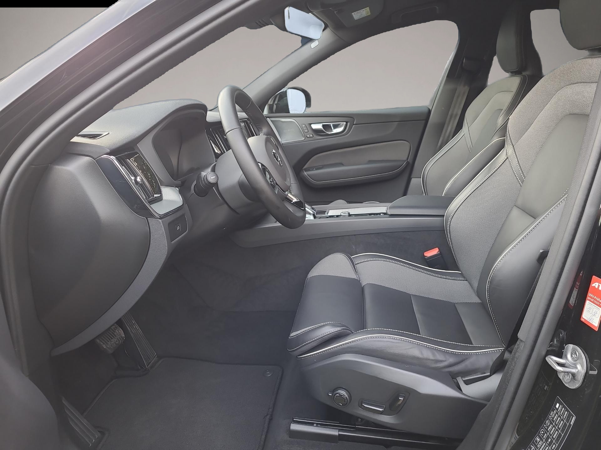 Volvo XC60 (02/2025, Benzin)