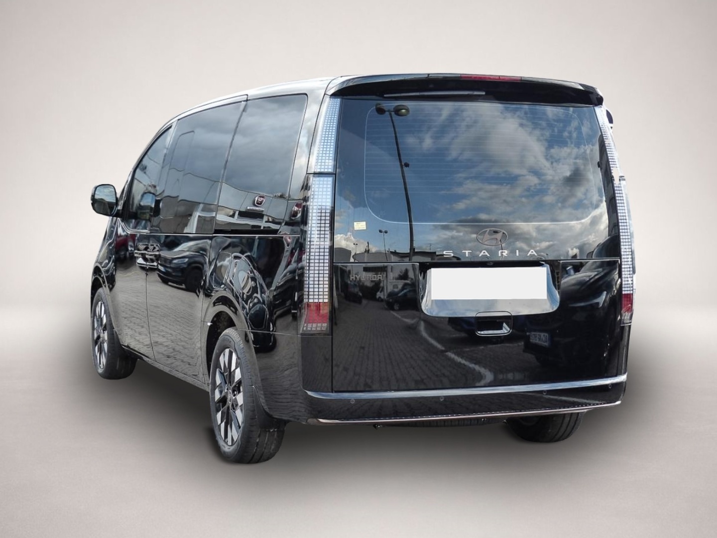 Hyundai STARIA (04/2026, Hybrid (Benzin/Elektro))
