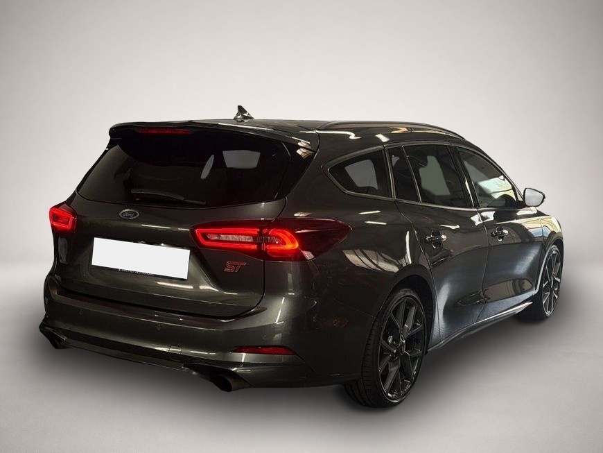 Ford Focus (03/2023, Benzin)