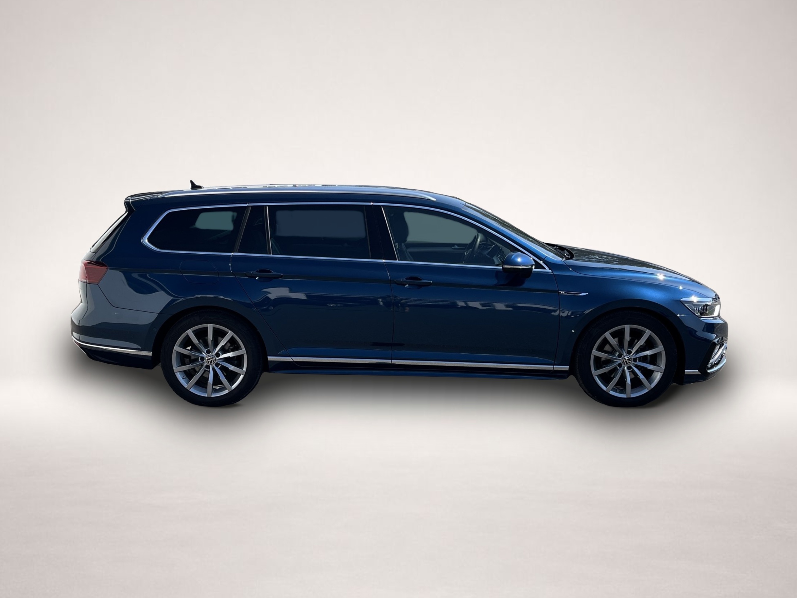 Volkswagen Passat Variant (05/2023, Benzin)