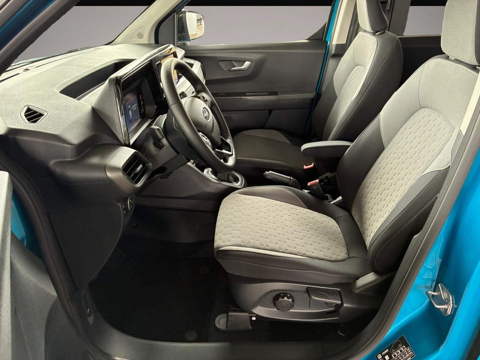 Ford Tourneo Courier (04/2026, Benzin)