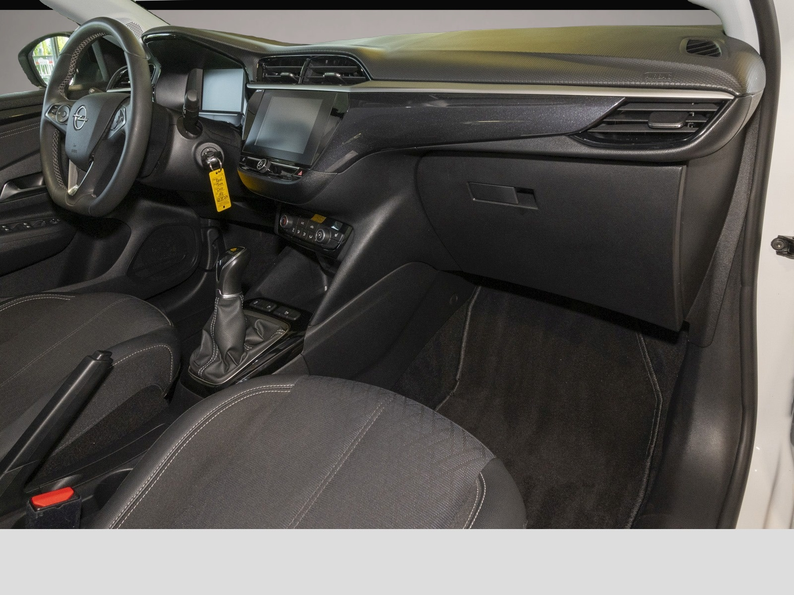 Opel Corsa (01/2023, Benzin)