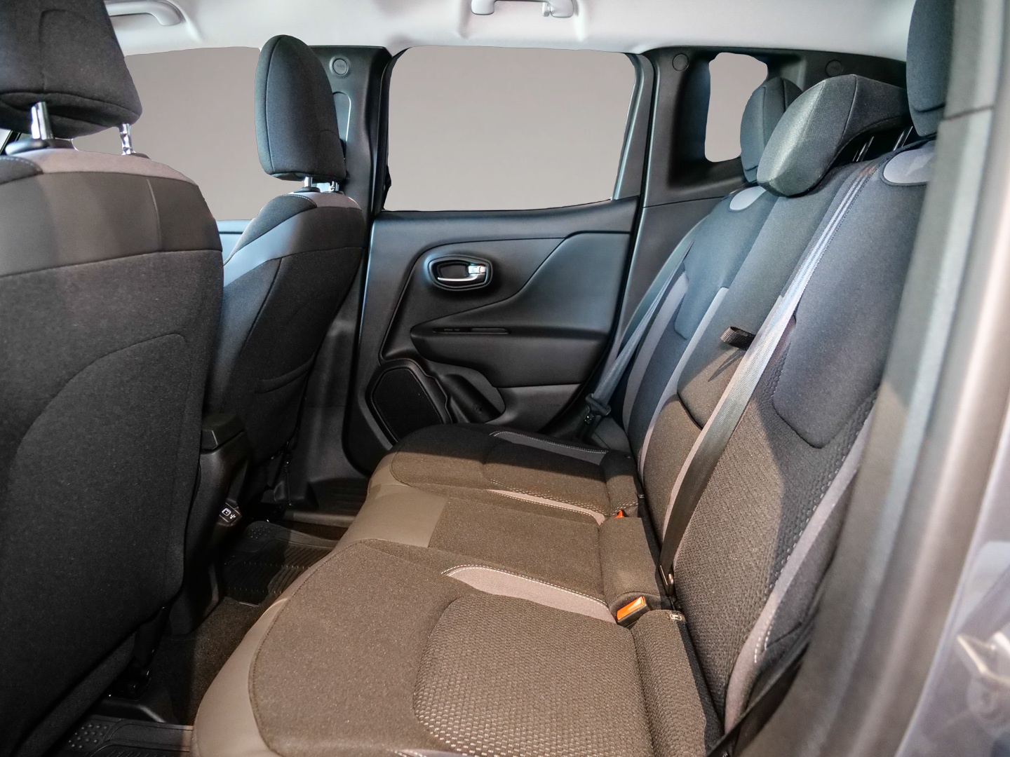 Jeep Renegade (10/2023, Benzin)