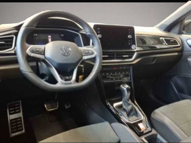 Volkswagen T-Roc (10/2025, )