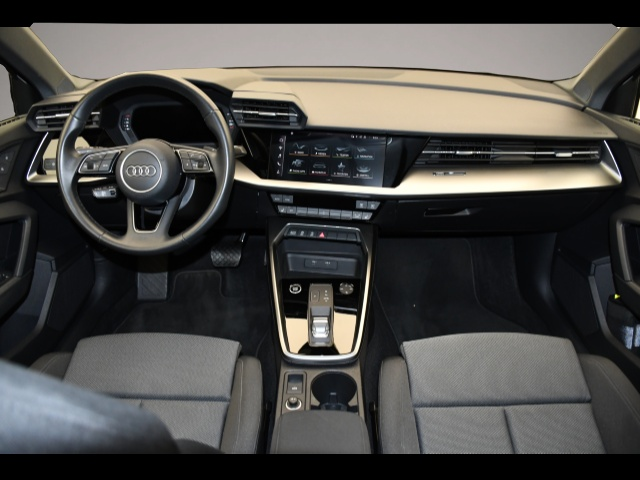 Audi A3 (09/2022, Benzin)