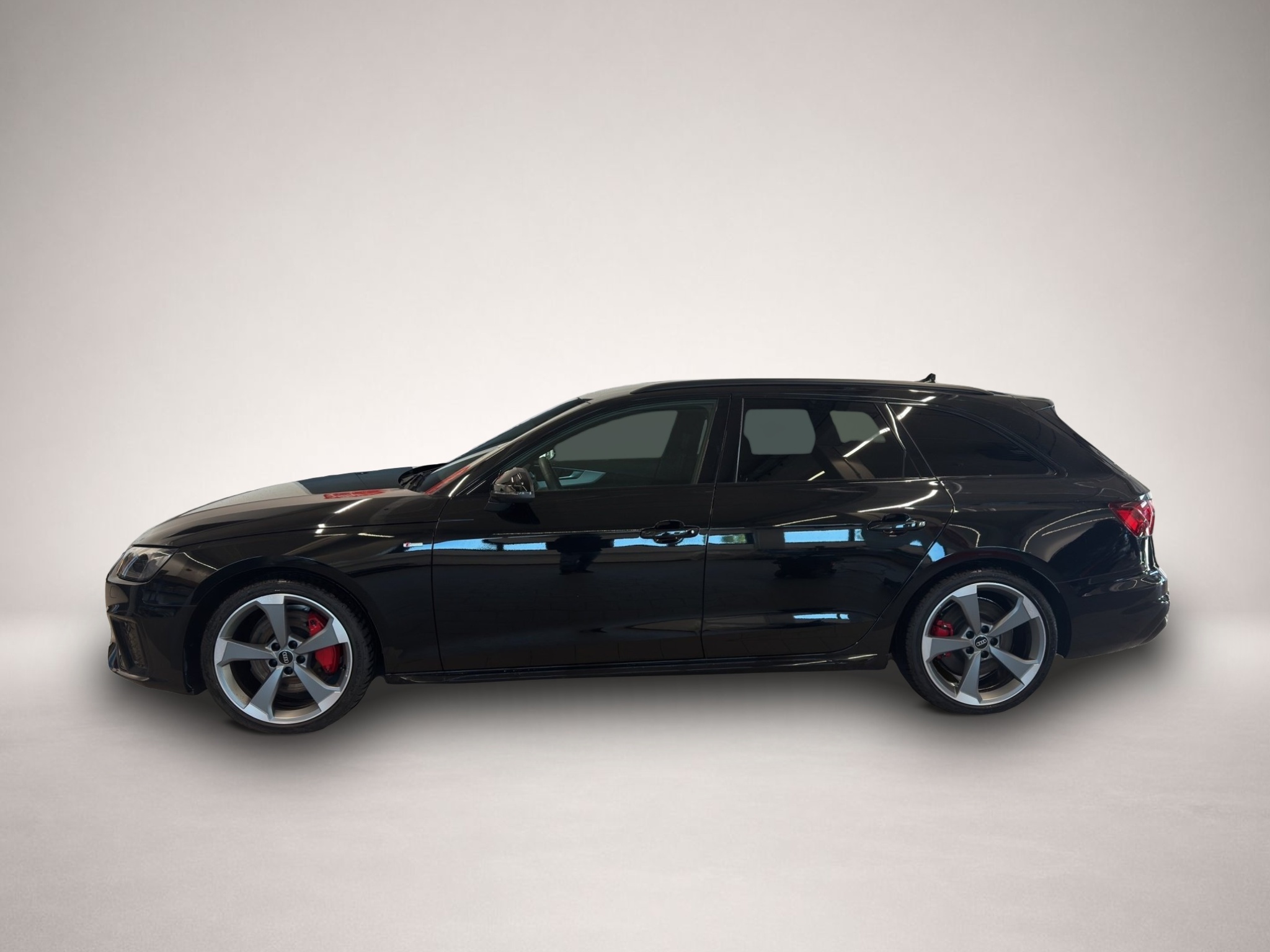 Audi A4 (09/2024, Benzin)