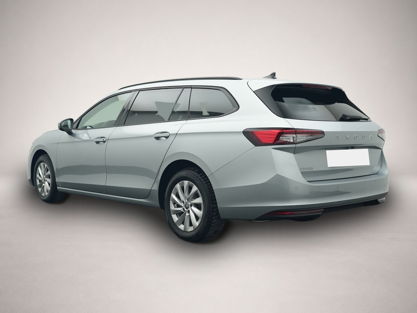 Skoda Superb (06/2025, Benzin)