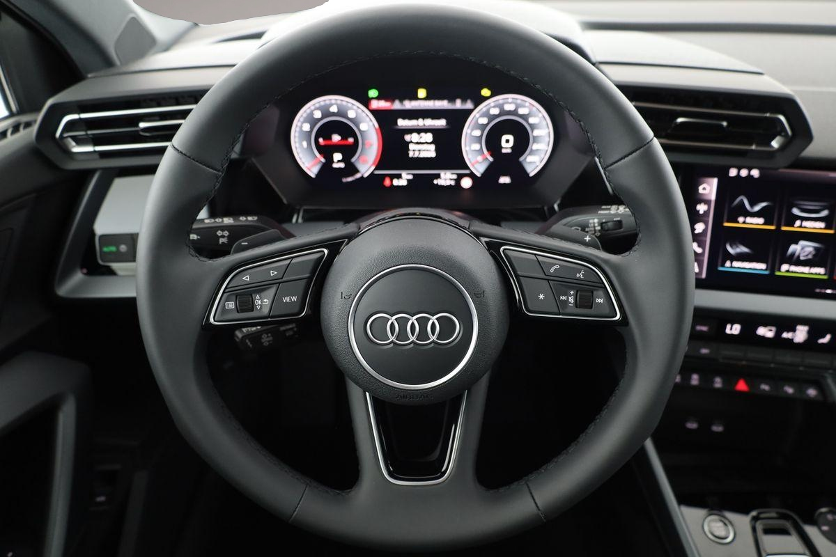 Audi quattro (06/2026, Benzin)