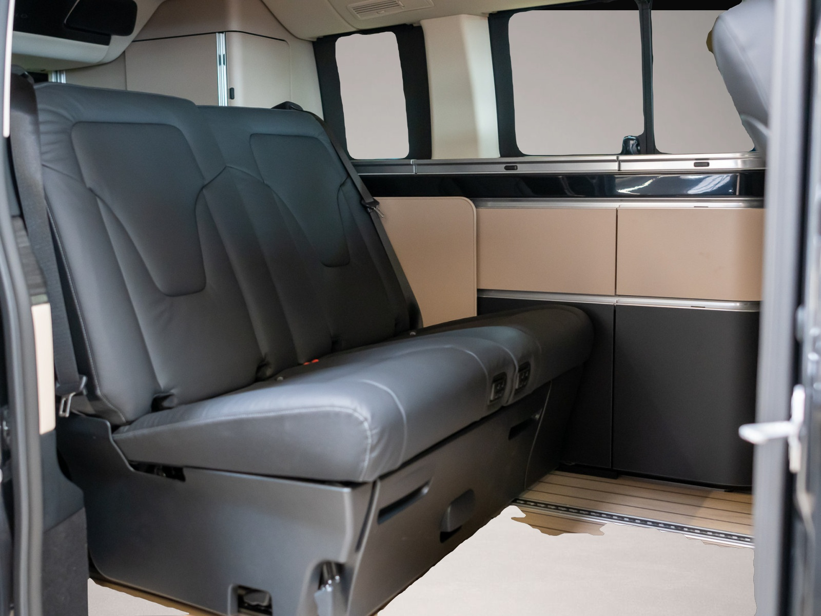 Mercedes-Benz V 300 (03/2026, Diesel)