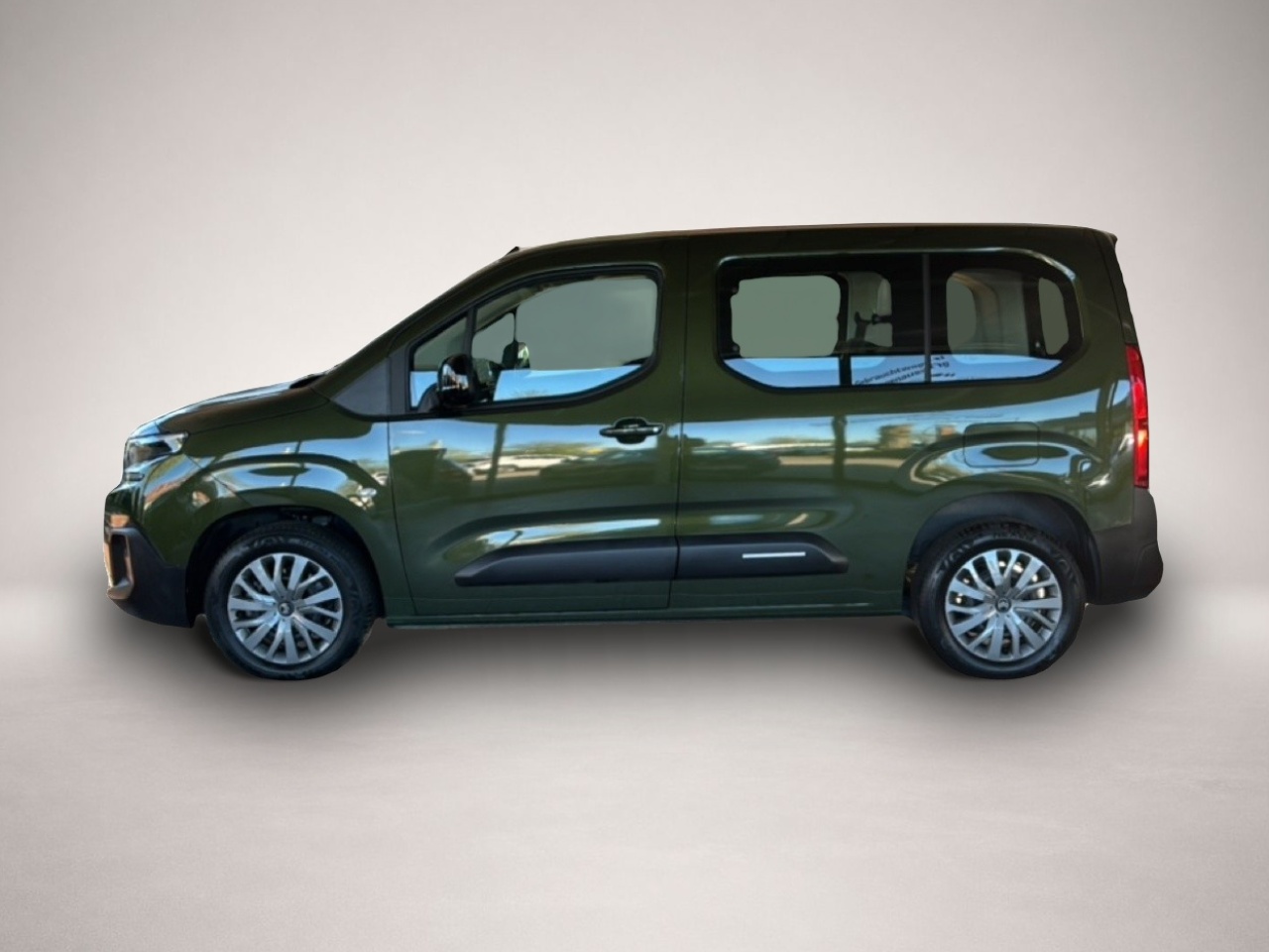 Citroen Berlingo (12/2024, Benzin)