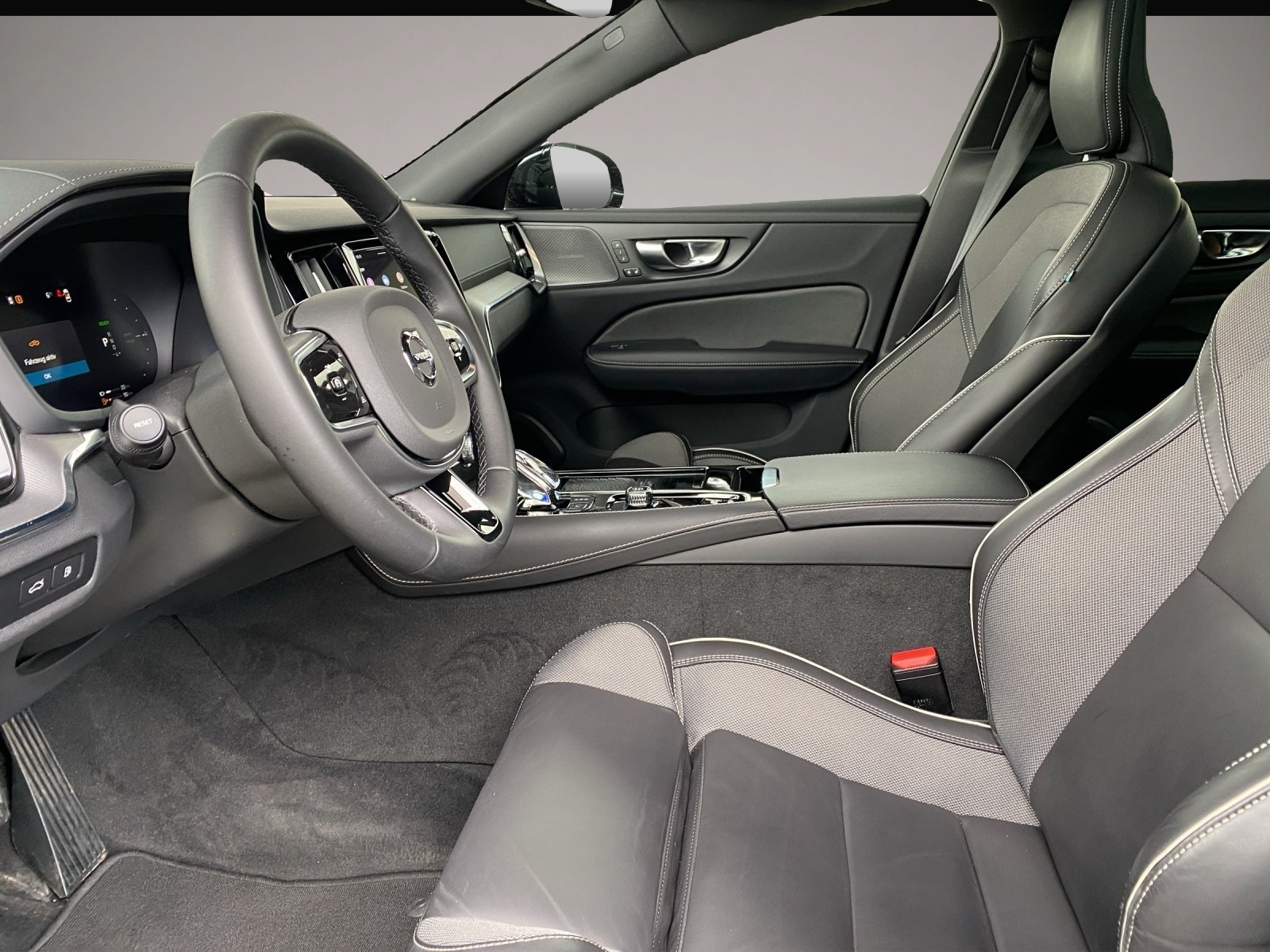 Volvo V60 (04/2024, )