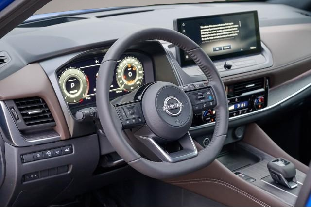 Nissan Qashqai (, Benzin)