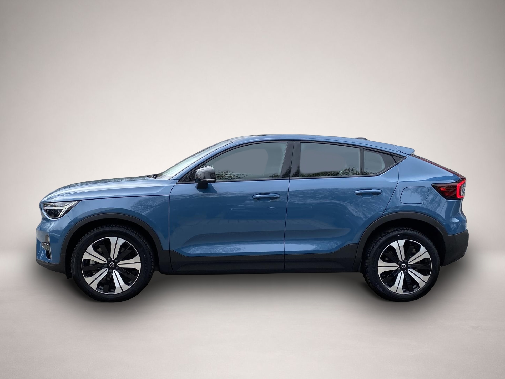 Volvo C40 (02/2023, ELECTRIC)