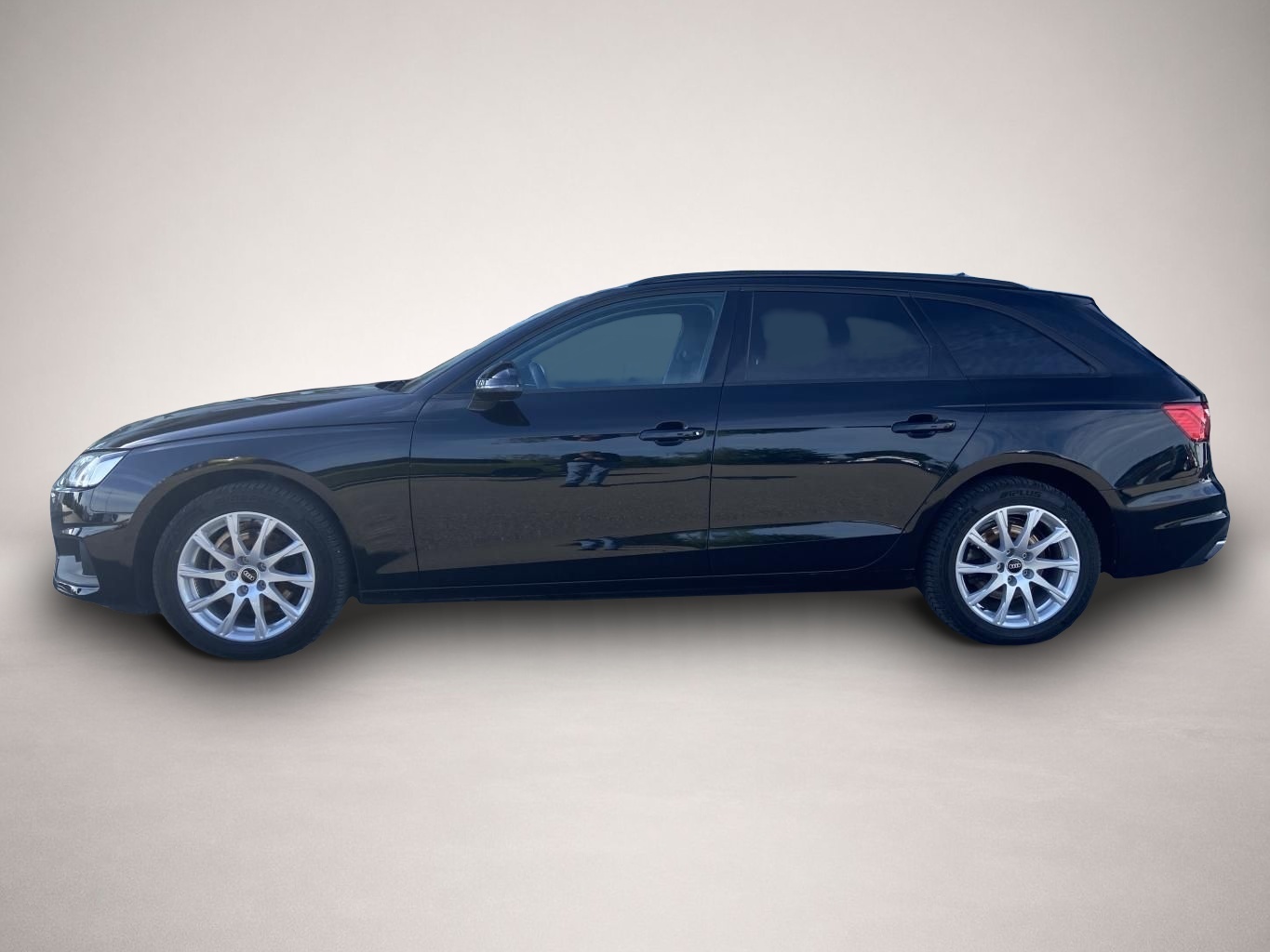 Audi A4 (08/2022, )
