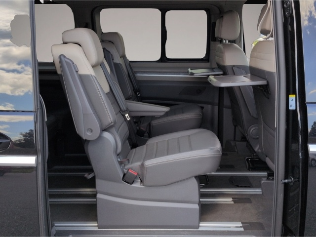 Volkswagen T7 Multivan (06/2025, Diesel)