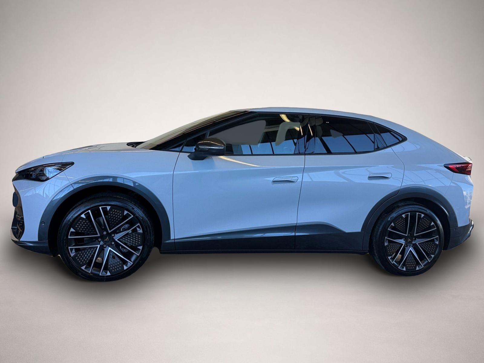 Cupra Tavascan (05/2026, ELECTRIC)