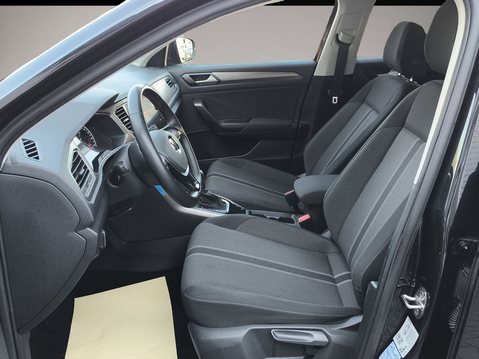 Volkswagen T-Roc (10/2021, Benzin)