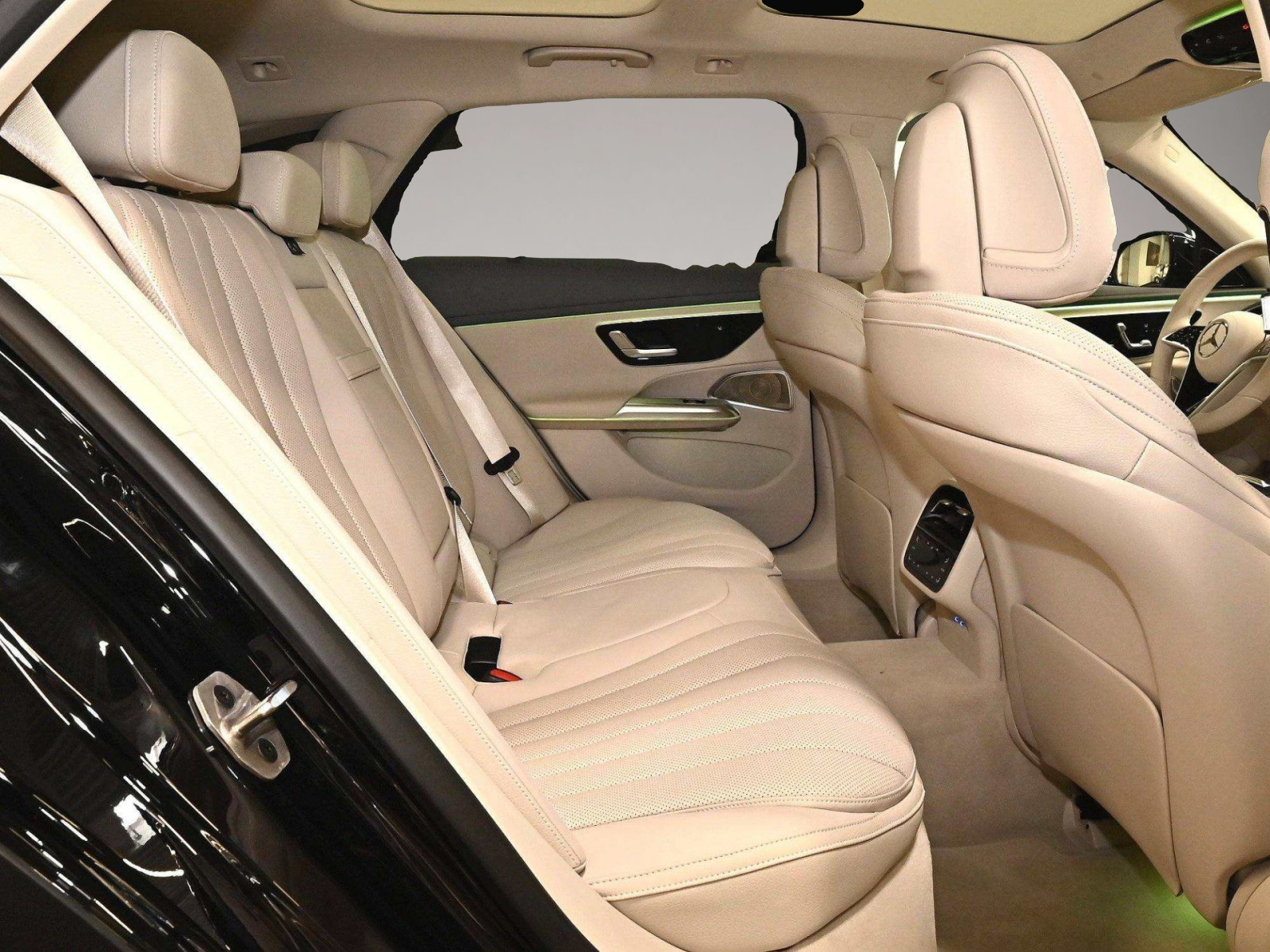 Mercedes-Benz E 300 (09/2025, Hybrid (Diesel/Elektro))