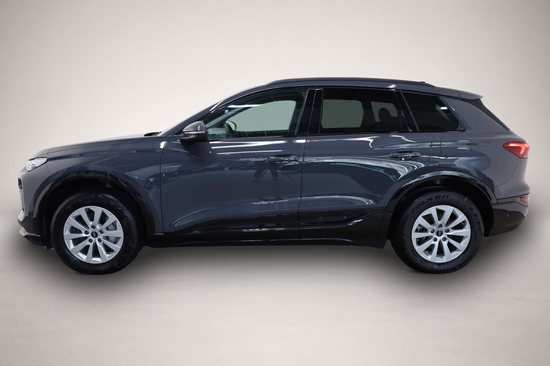 Audi e-tron (04/2025, ELECTRIC)