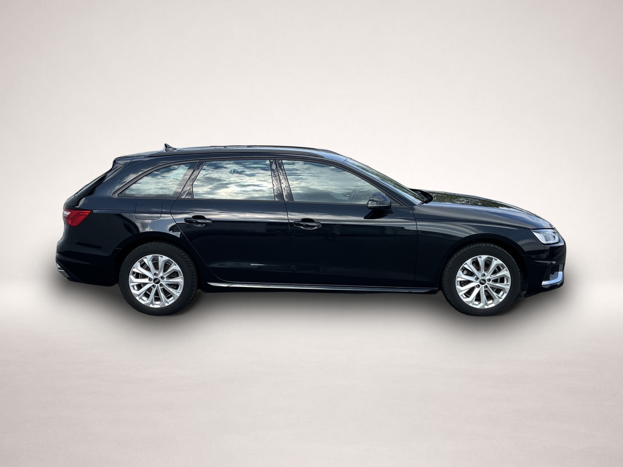 Audi A4 (10/2022, Diesel)