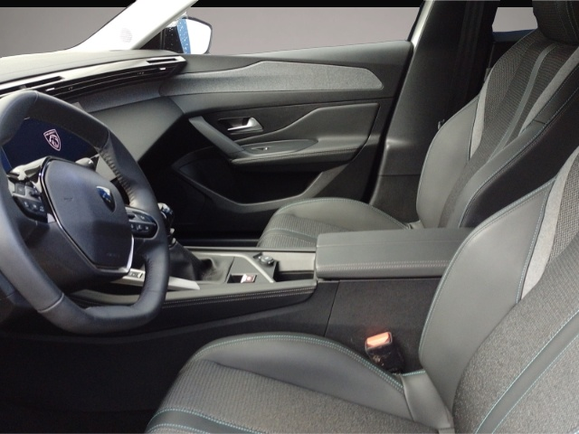 Peugeot 308 (11/2023, Benzin)