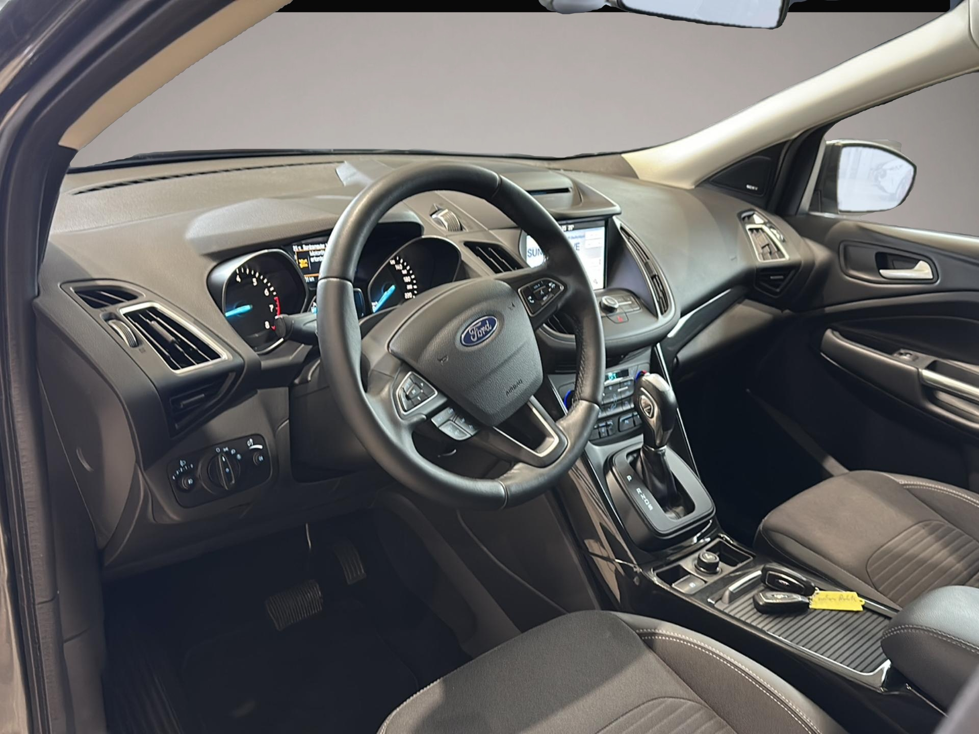 Ford Kuga (04/2019, Benzin)