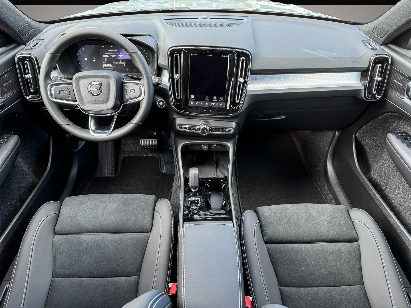 Volvo XC40 (05/2026, Benzin)