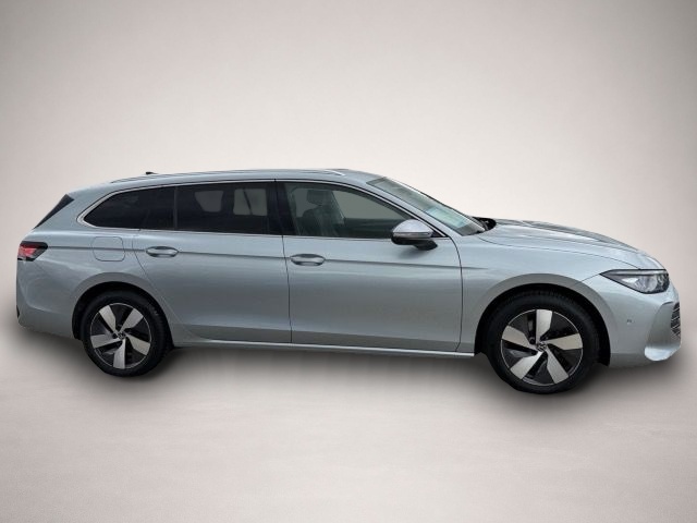 Volkswagen Passat Variant (07/2025, Benzin)