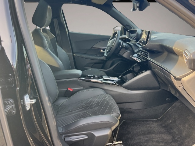 Peugeot 2008 (02/2024, Benzin)