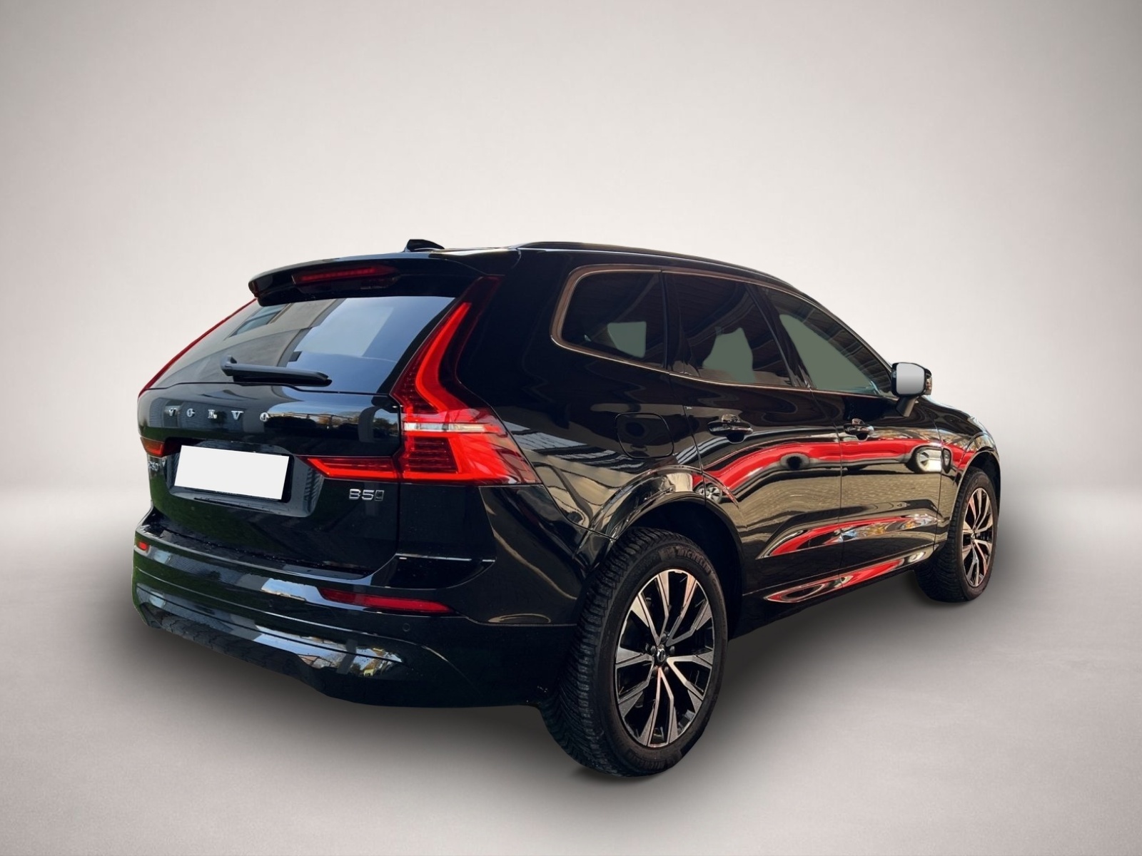 Volvo XC60 (06/2024, Benzin)