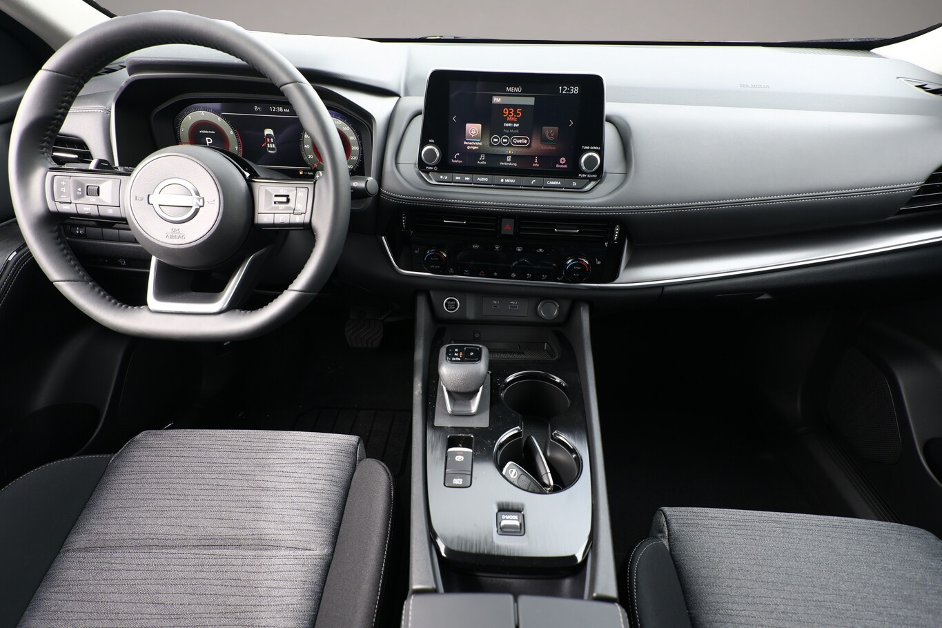 Nissan X-Trail (03/2026, Benzin)