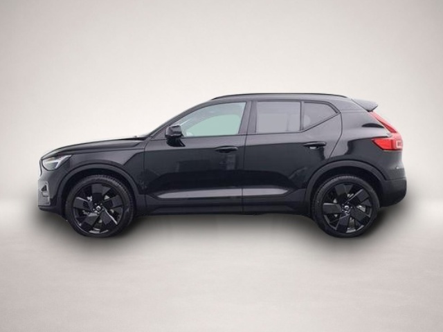 Volvo XC40 (04/2026, Benzin)