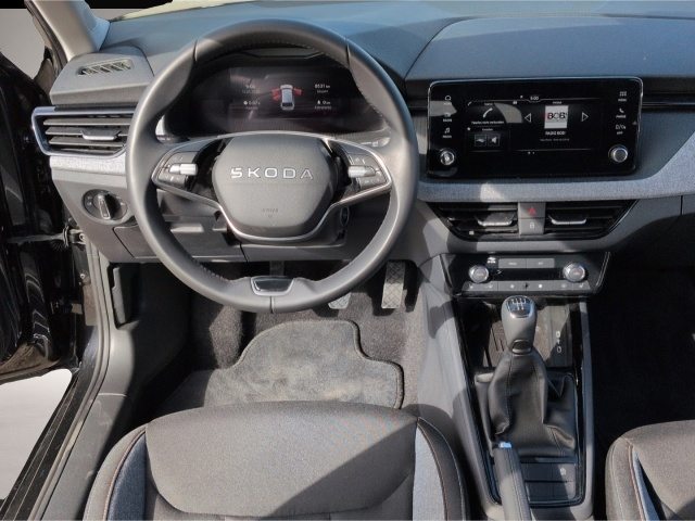 Skoda Scala (09/2025, Benzin)