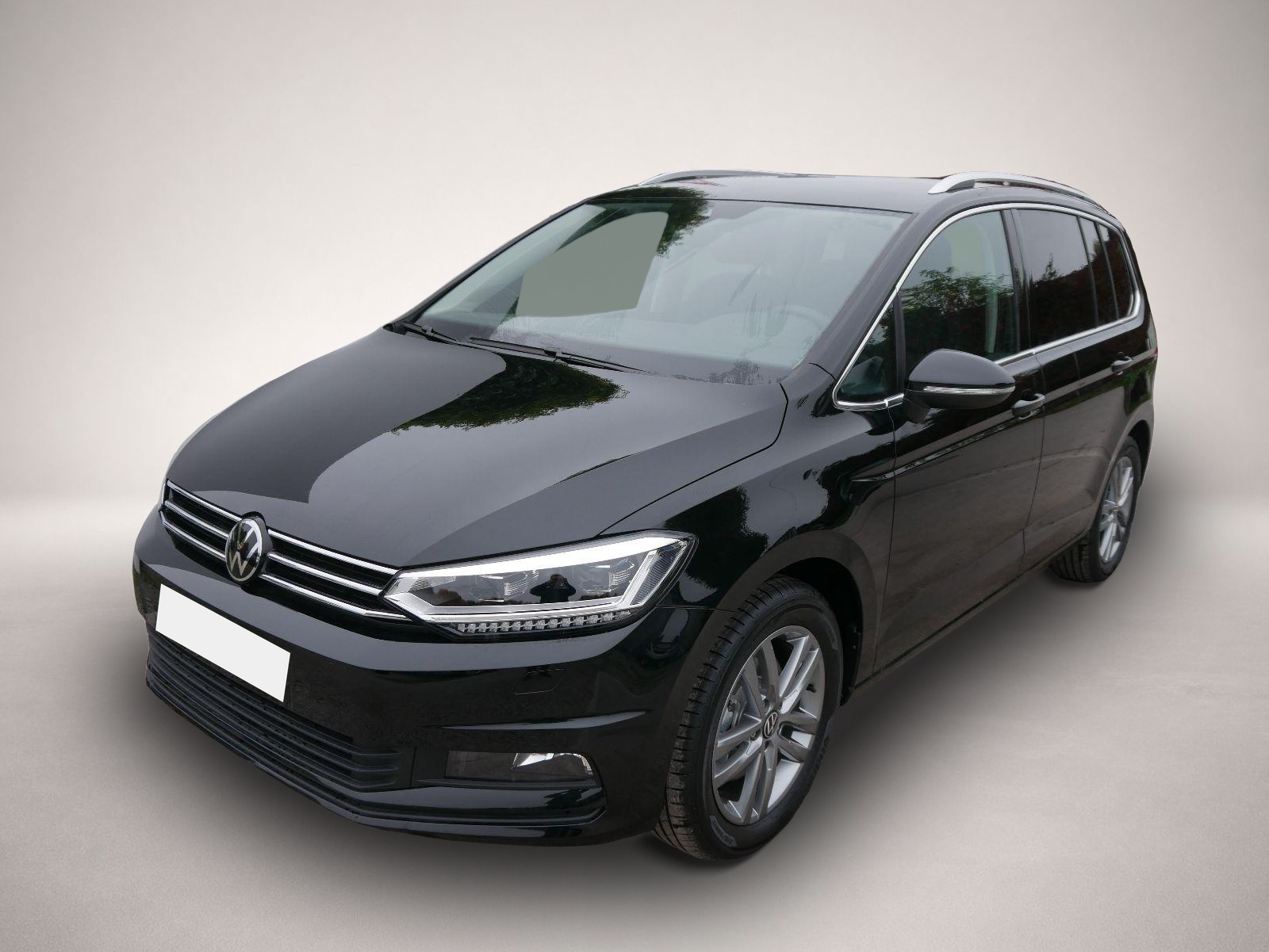Volkswagen Touran (06/2026, Benzin)