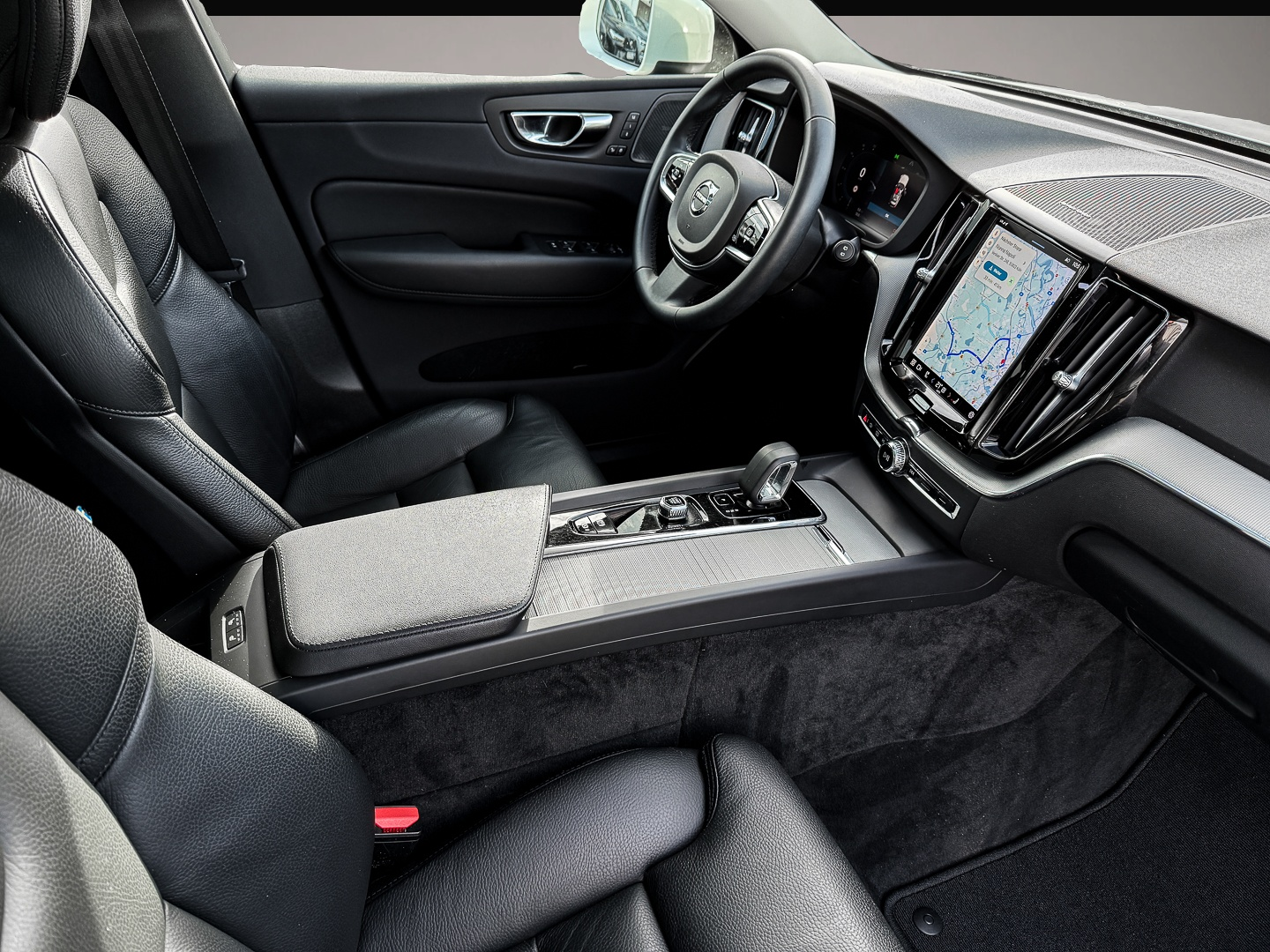 Volvo XC60 (12/2022, Hybrid (Benzin/Elektro))