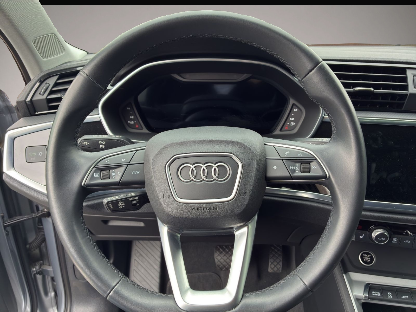 Audi Q3 (04/2022, Hybrid (Benzin/Elektro))