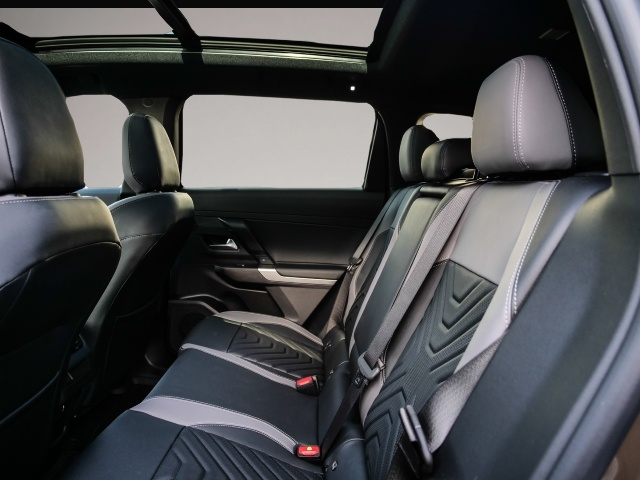 Jeep Compass (01/2026, ELECTRIC)