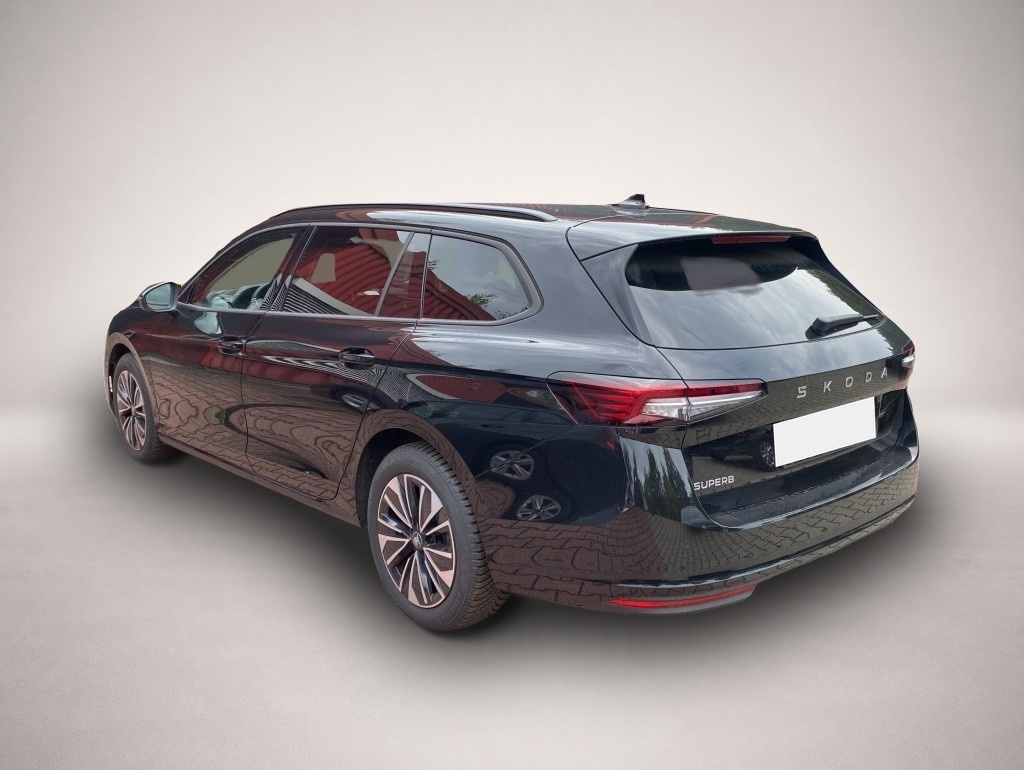 Skoda Superb (09/2025, Benzin)