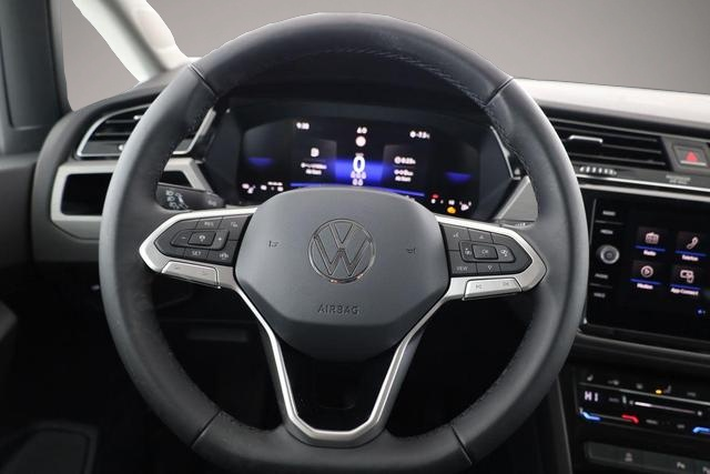 Volkswagen Touran (01/2026, Benzin)