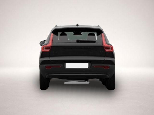 Volvo XC40 (05/2026, Benzin)