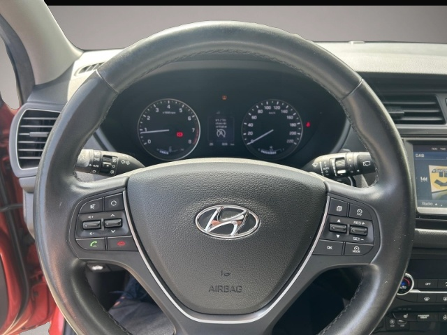 Hyundai i20 (01/2017, Benzin)