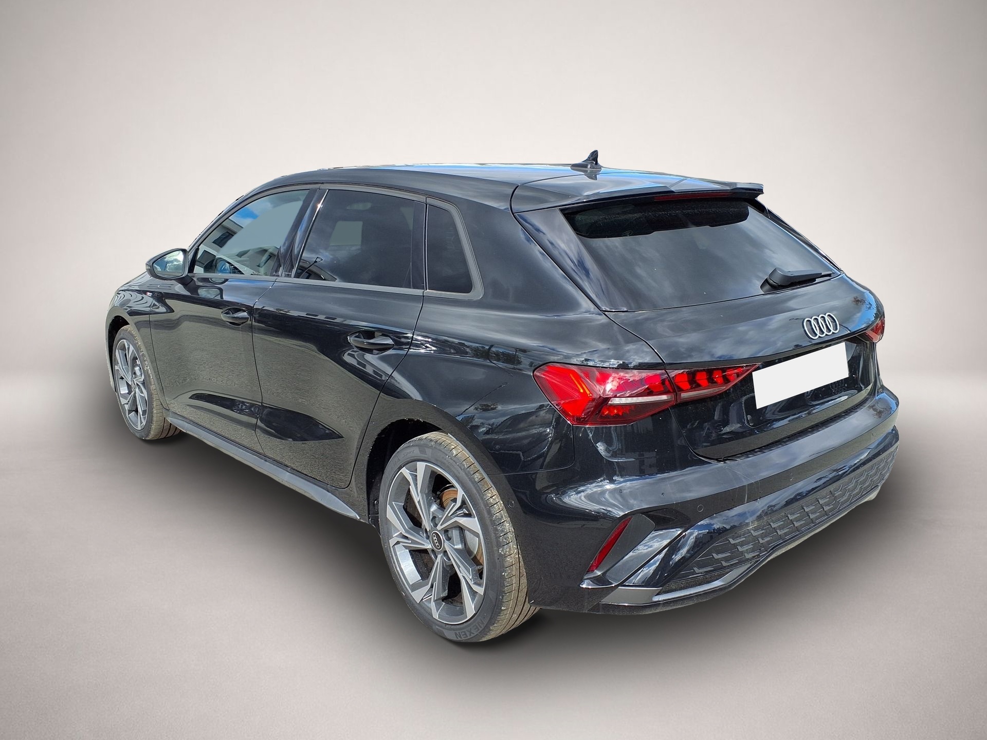 Audi A3, image 2 of 5