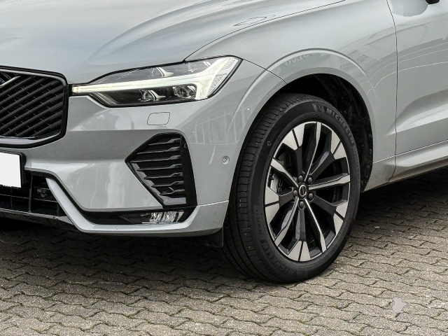 Volvo XC60 (06/2025, Benzin)
