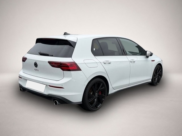 Volkswagen Golf (12/2023, Benzin)
