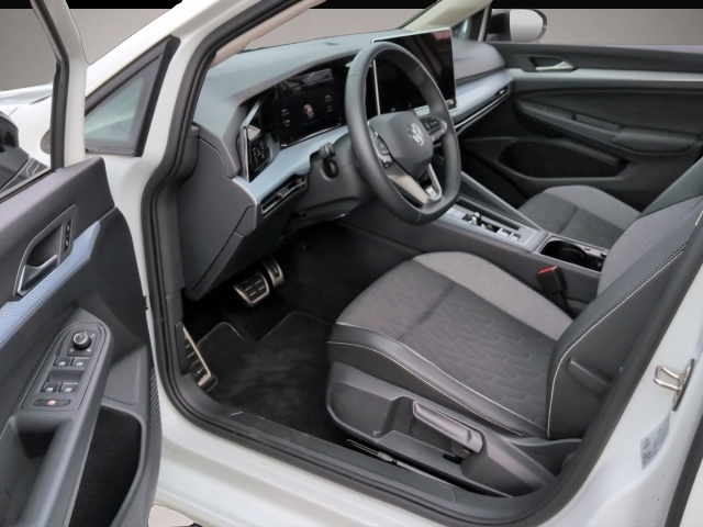 Volkswagen Golf (07/2025, Benzin)